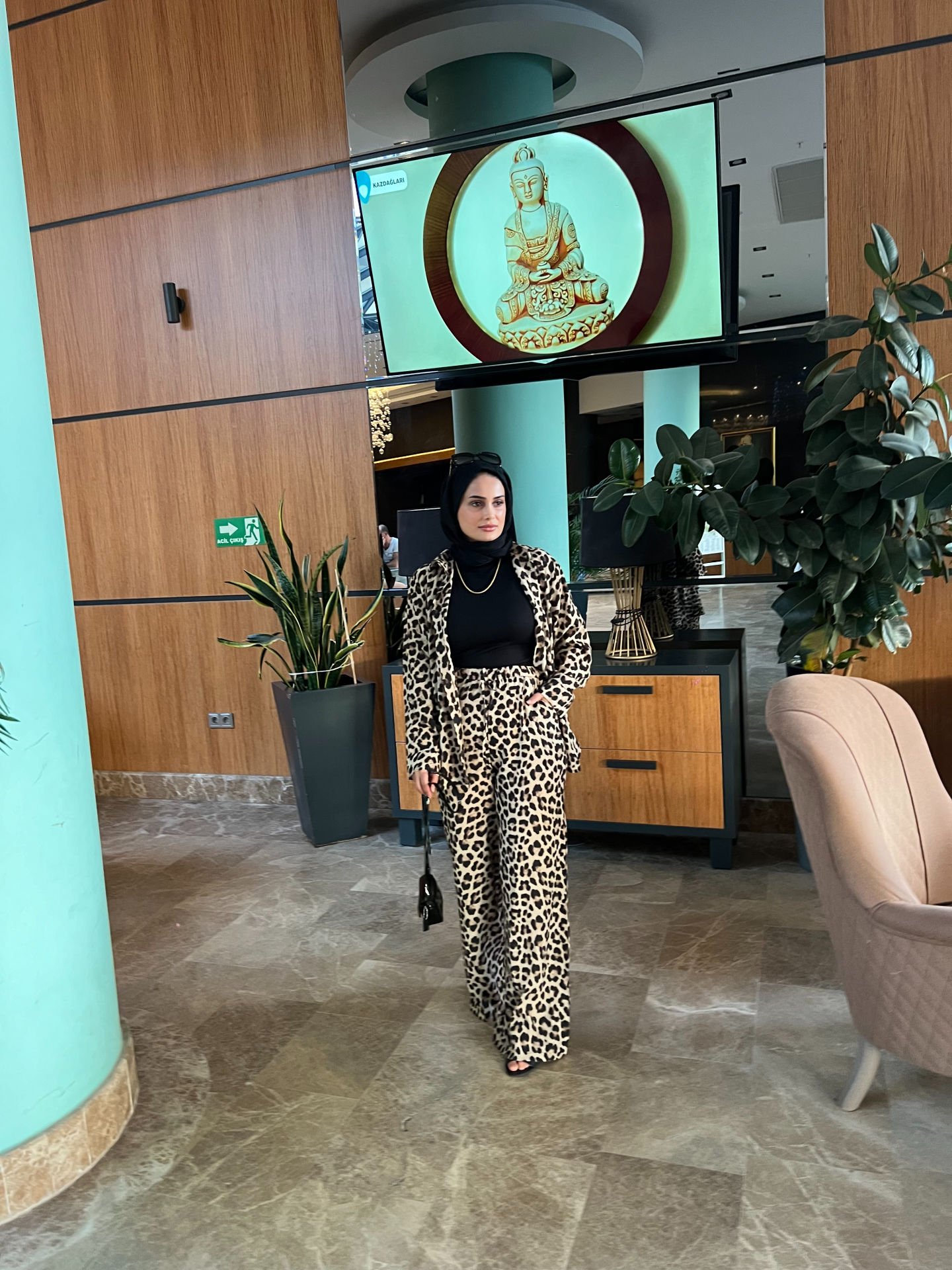 Pantolonlu Leopar Takım