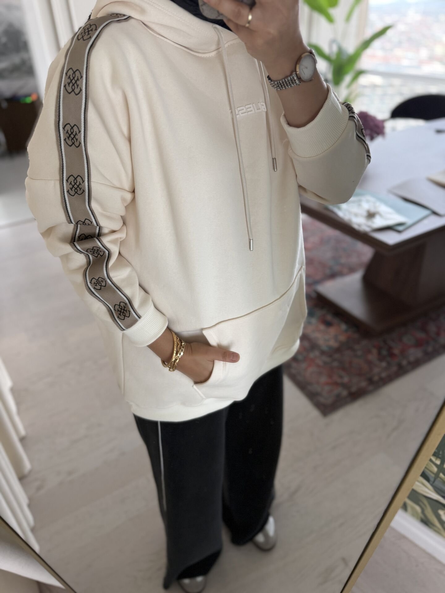 Kenarı Şeritli Sweat