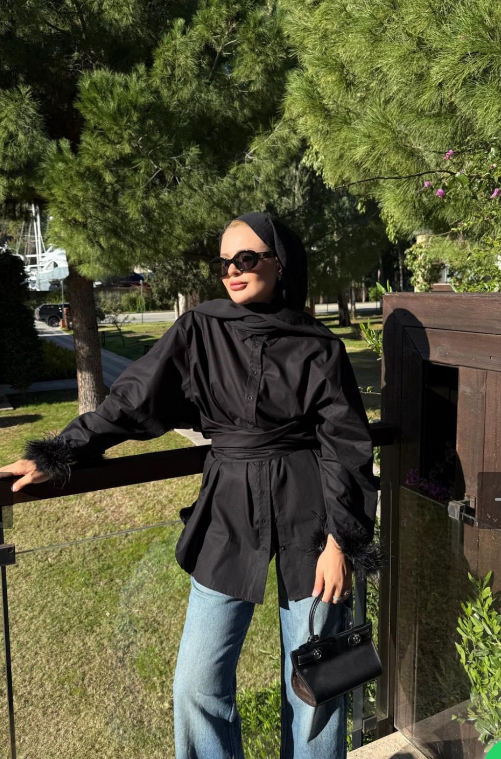 Kolları Tüylü Gömlek Siyah