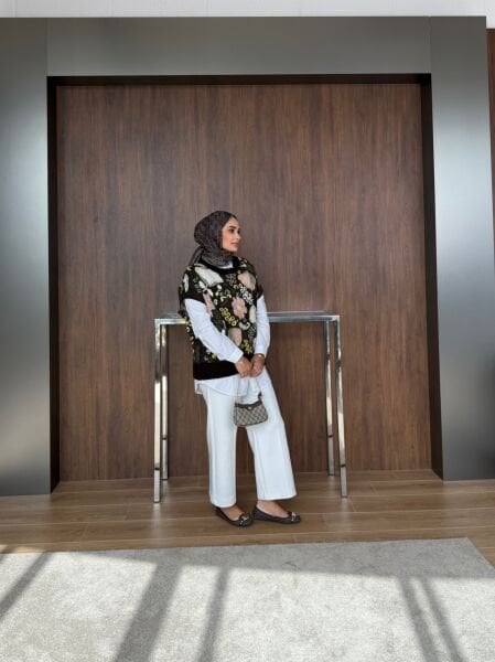 Çiçek İşlemeli Süveter Kahverengi