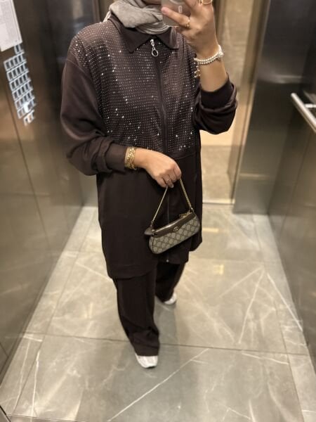 Işıltılı Takım Kahverengi