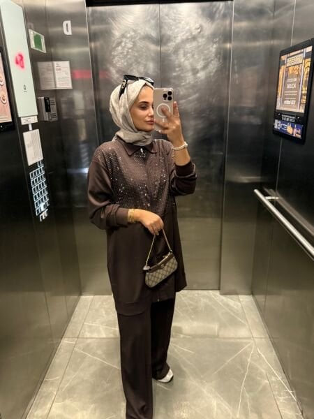 Işıltılı Takım Kahverengi