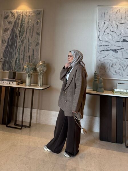 Dört Düğmeli Hırka