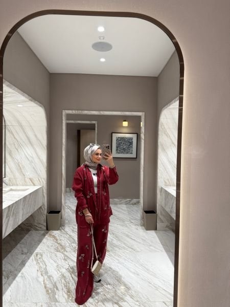 İşlemeli Gömlekli Takım Bordo