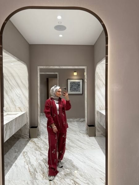 İşlemeli Gömlekli Takım Bordo