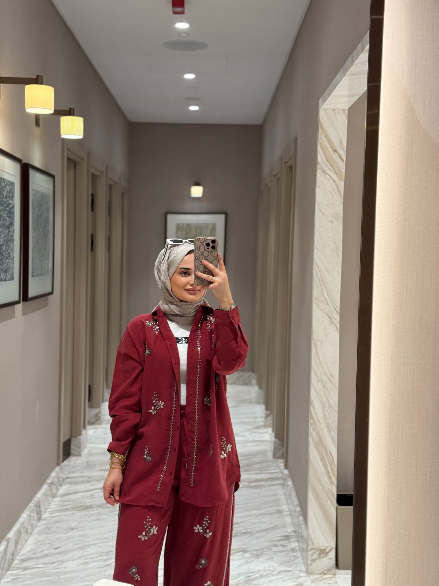 İşlemeli Gömlekli Takım Bordo