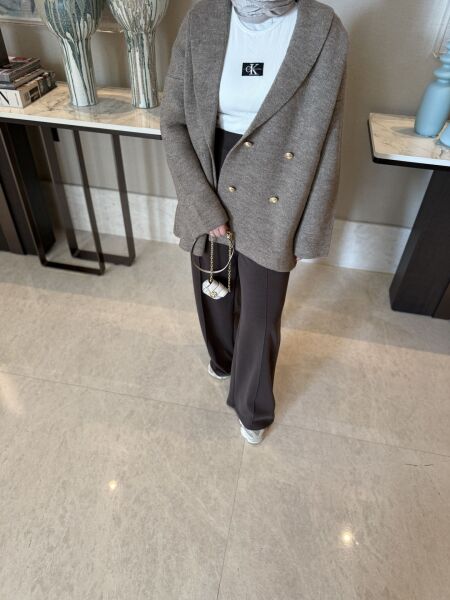 Dört Düğmeli Hırka Vizon