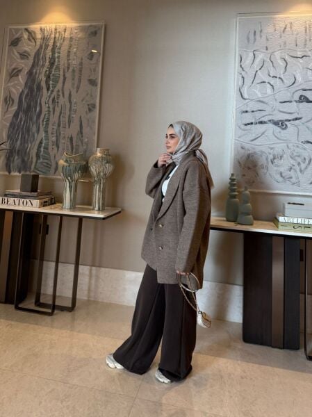 Dört Düğmeli Hırka