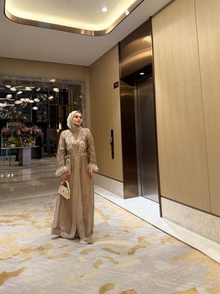 Mary Organze Abaya