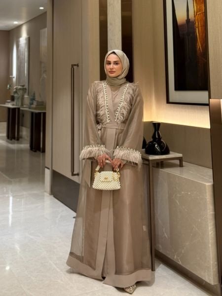 Mary Organze Abaya