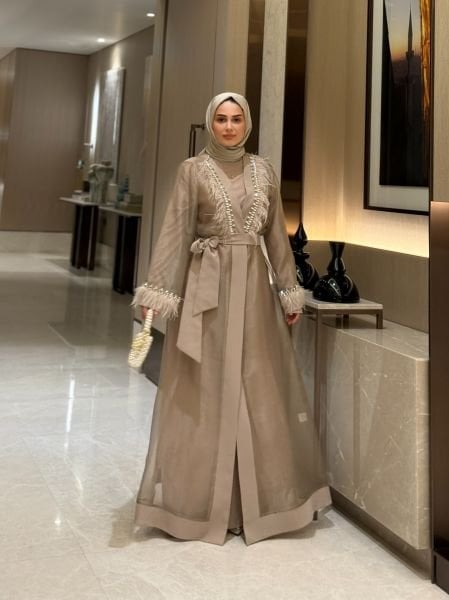 Mary Organze Abaya