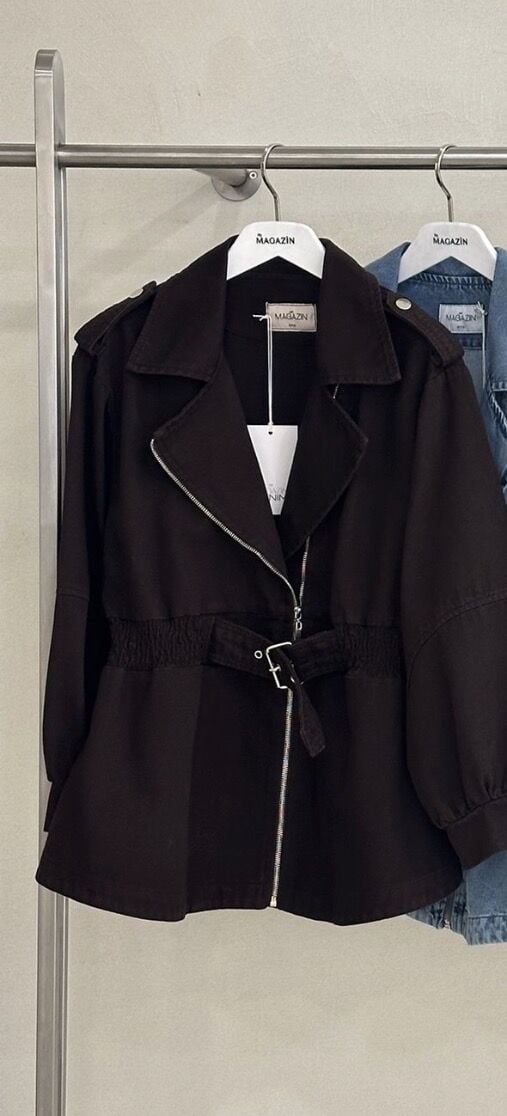 Belden Oturtmalı Ceket