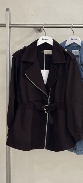 Belden Oturtmalı Ceket