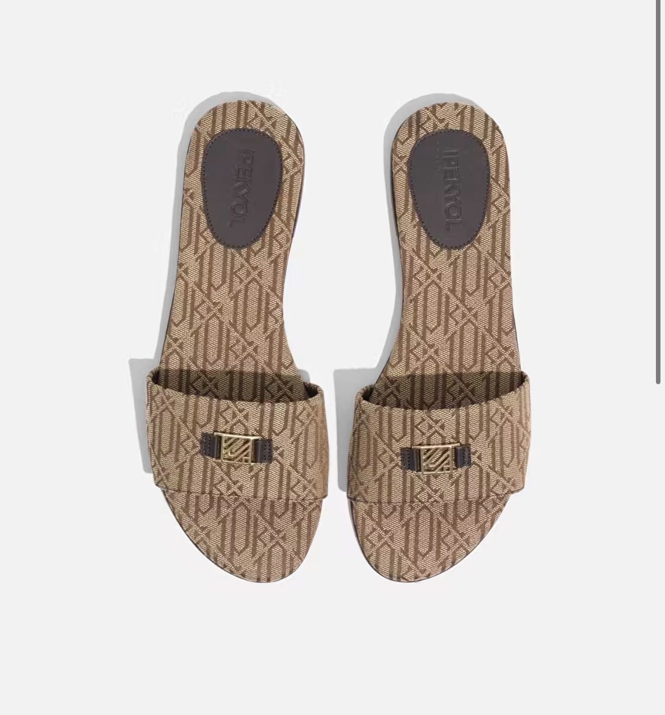 Monogram Terlik