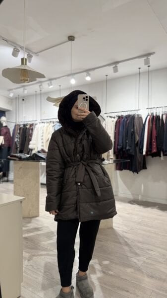 Kapşonlu Kürklü Mont