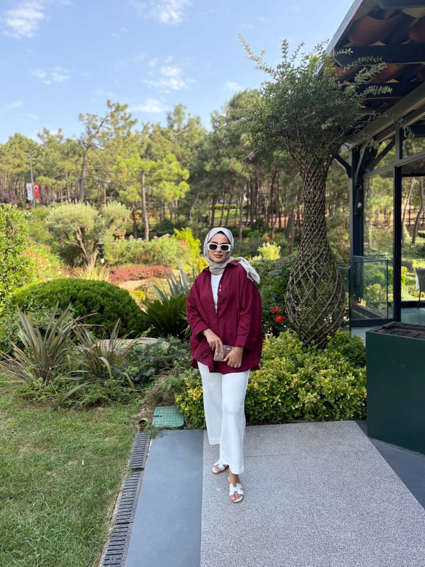 Nakış Detaylı Bordo Keten Gömlek