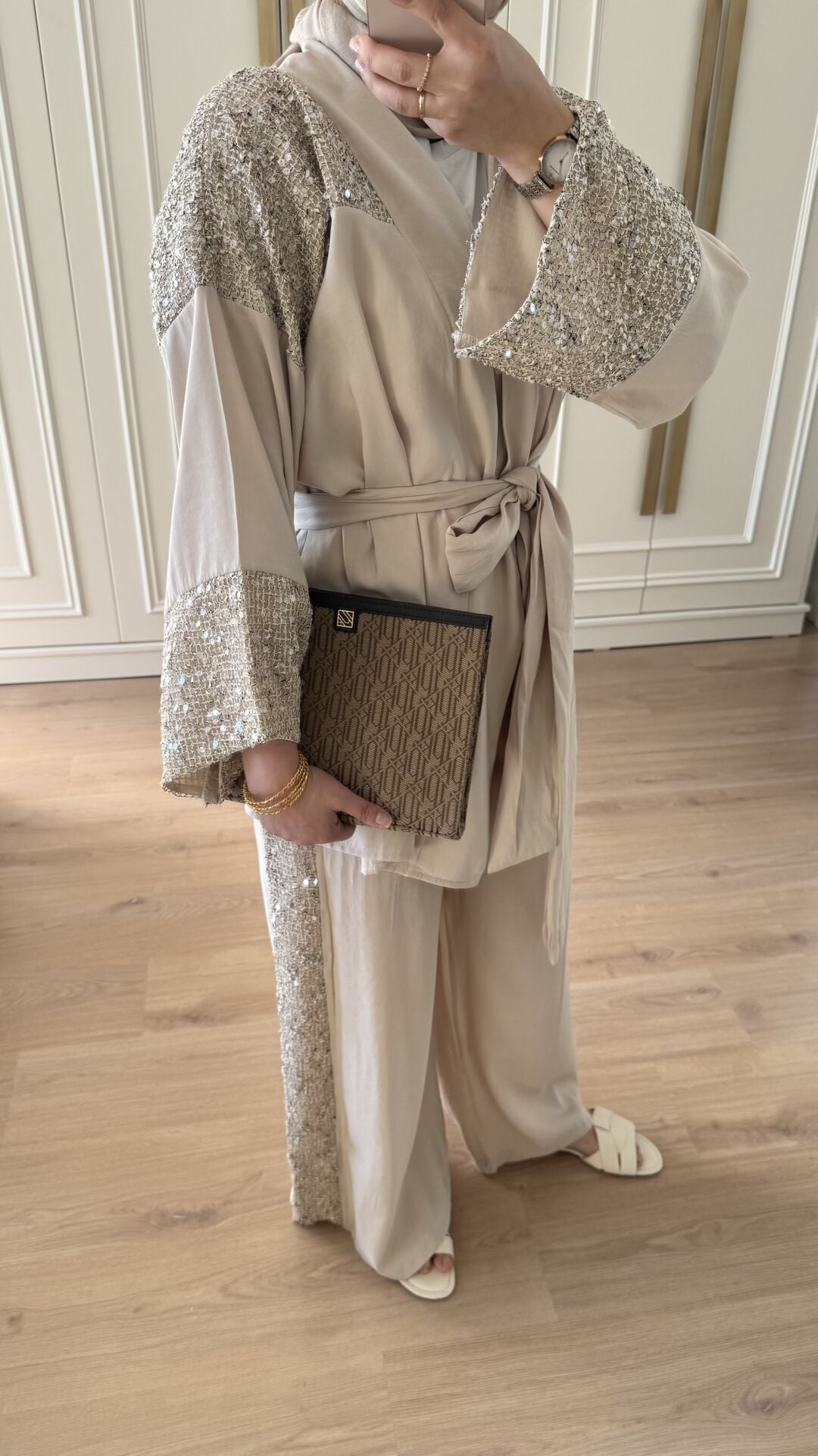 Pul Detaylı Takım Bej
