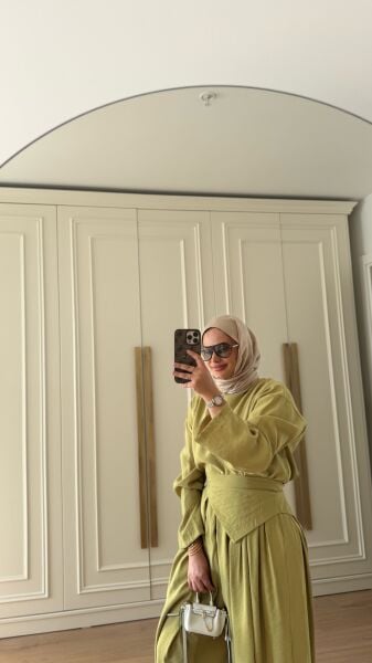 Kuşak Detaylı Tensel Takım Yeşil