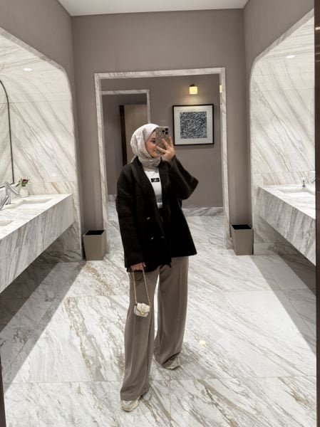 Dört Düğmeli Hırka Kahverengi