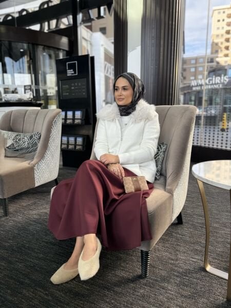 Kürk Yakalı Hırka