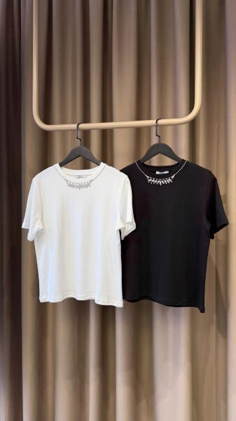 Marka Taşlı Tişört