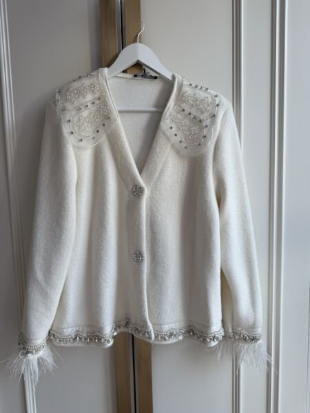 Kolu Tüylü İşlemeli Ceket