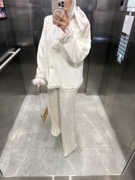 Kolu Tüylü İşlemeli Ceket