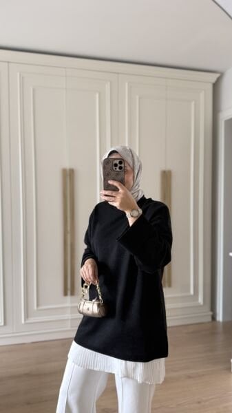 Larissa Merserize Siyah