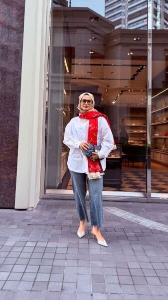Yeni Taşlı Jean