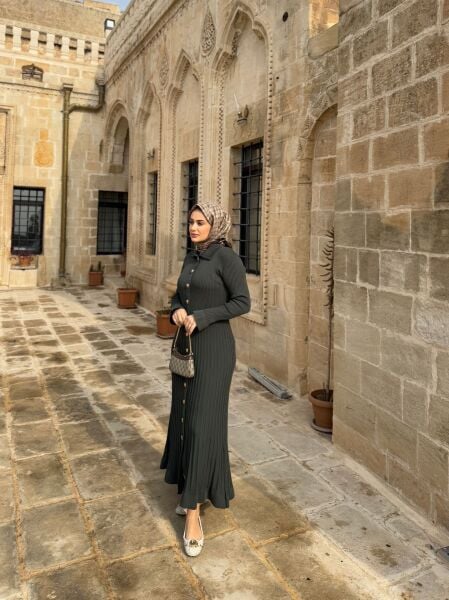 Gold Düğmeli Triko Elbise Haki