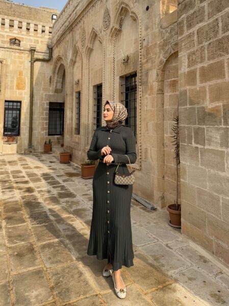 Gold Düğmeli Triko Elbise Haki